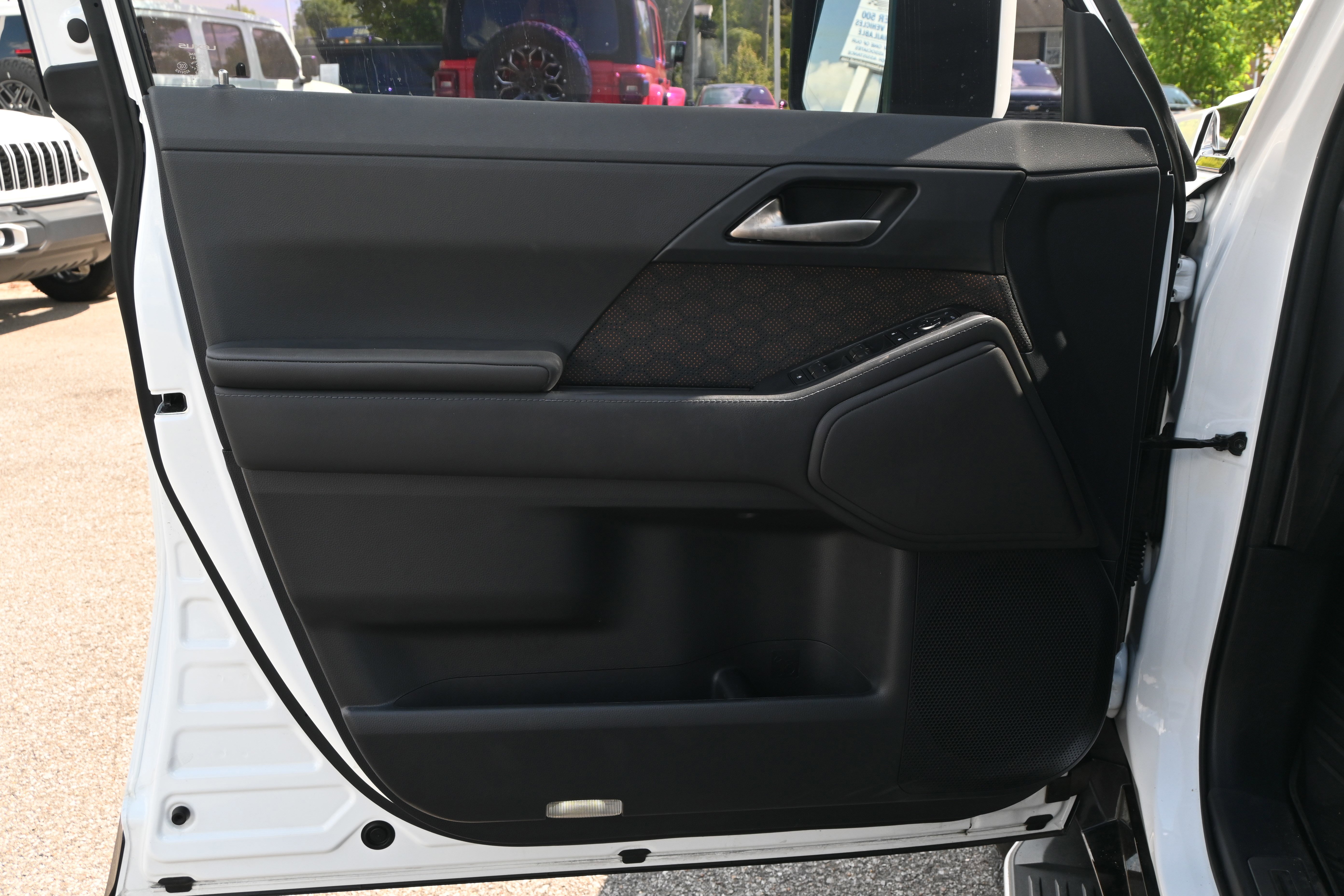Used 2024 Lexus GX 550 w/ Cold Area Package AWD/4WD image 14