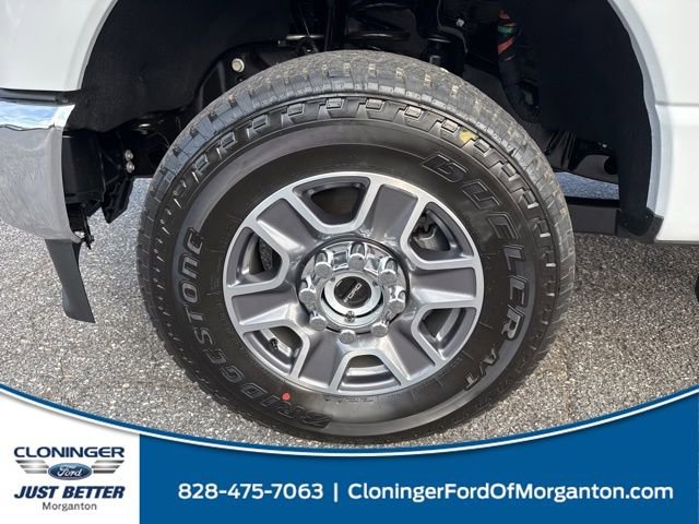 New 2026 Ford F250 Lariat w/ FX4 Off-Road Package image 10