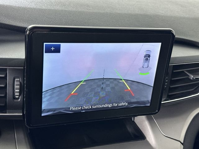 Used 2022 Ford Explorer XLT w/ Equipment Group 202A image 15