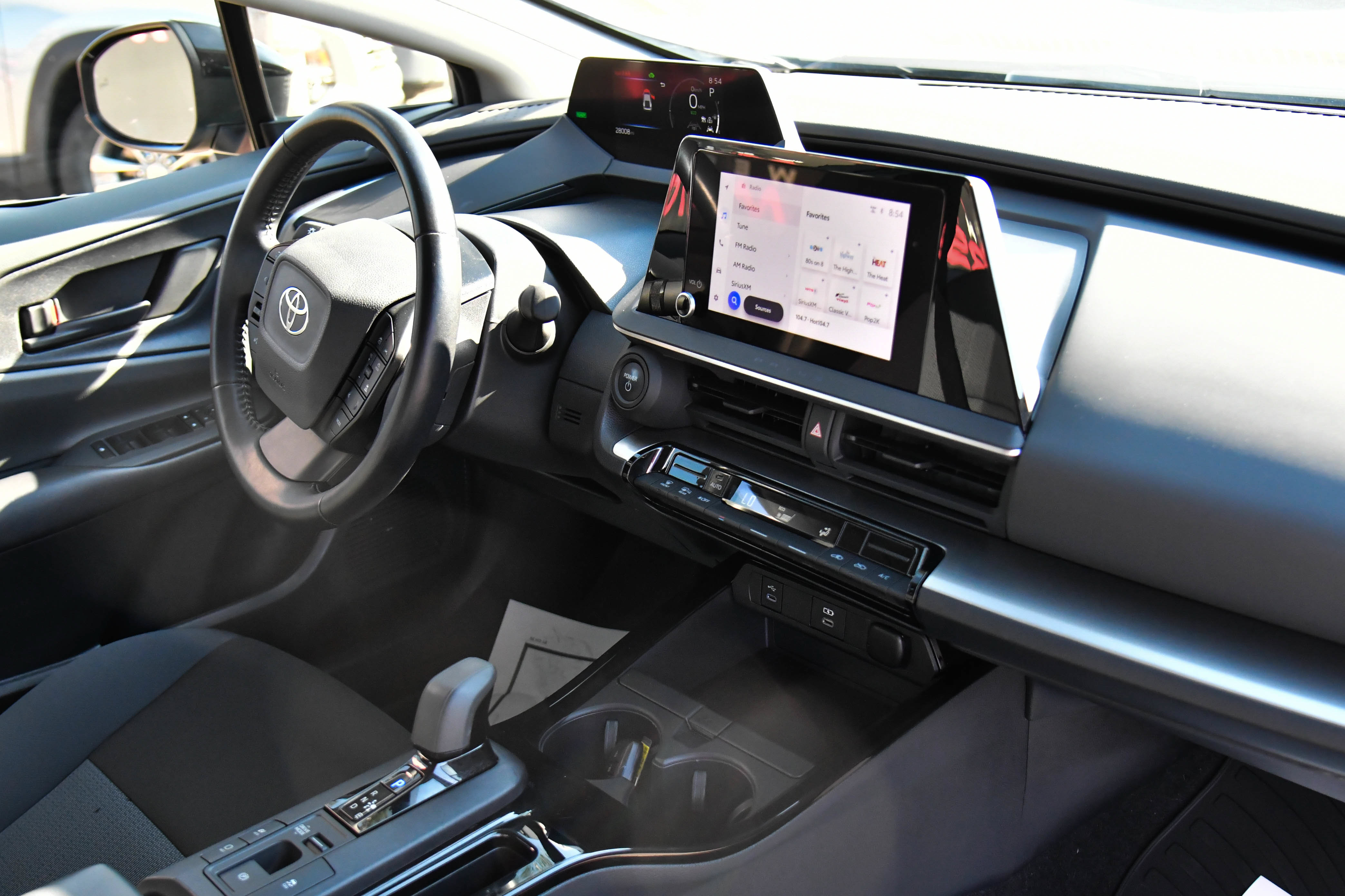 Used 2024 Toyota Prius LE FWD image 42
