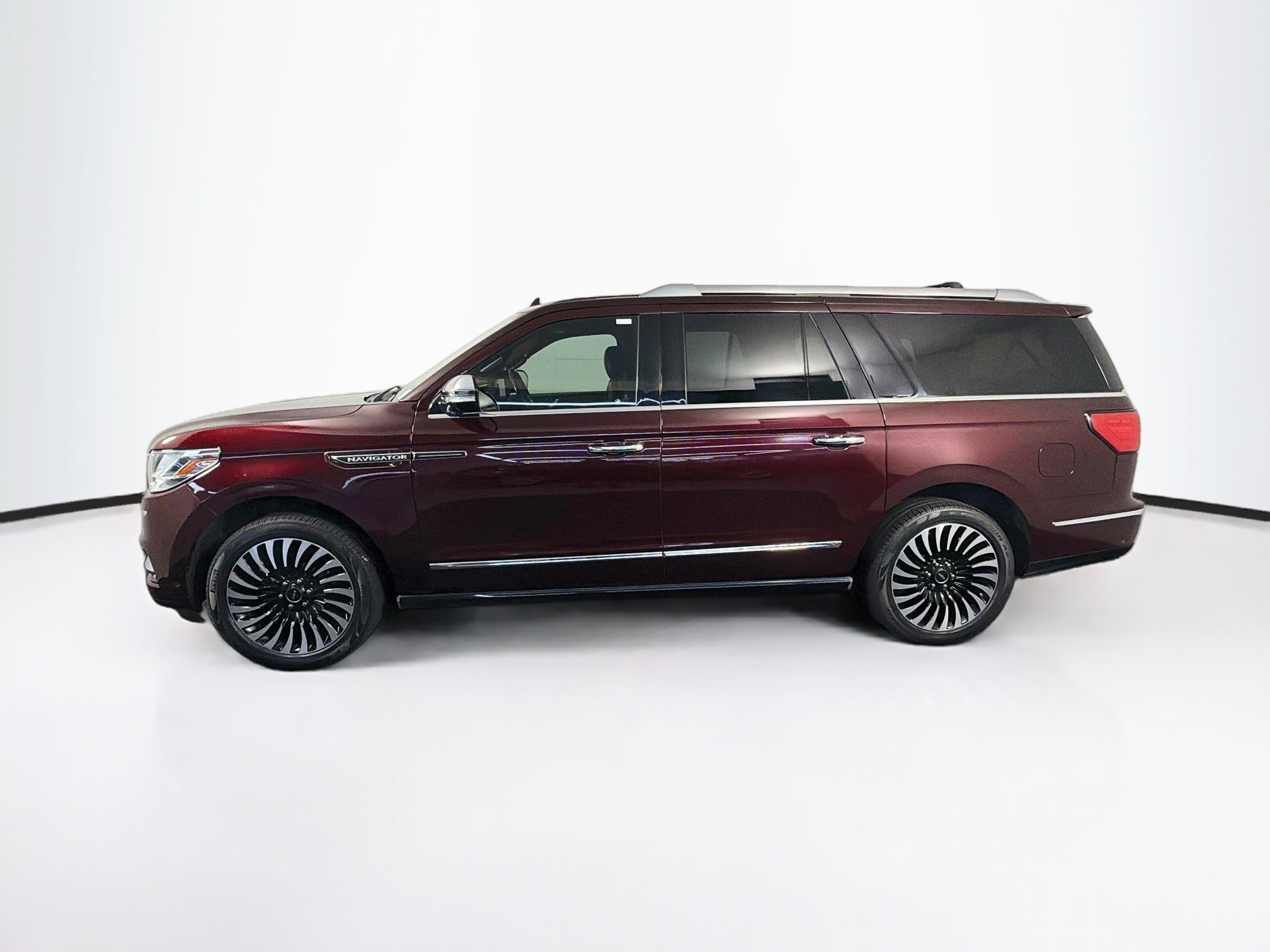 Used 2018 Lincoln Navigator L Black Label w/ Cargo Package AWD/4WD image 4