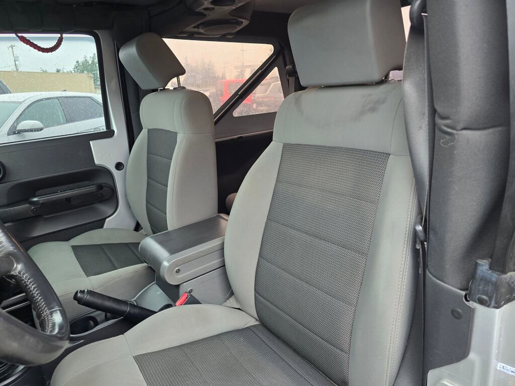 Used 2008 Jeep Wrangler X image 19