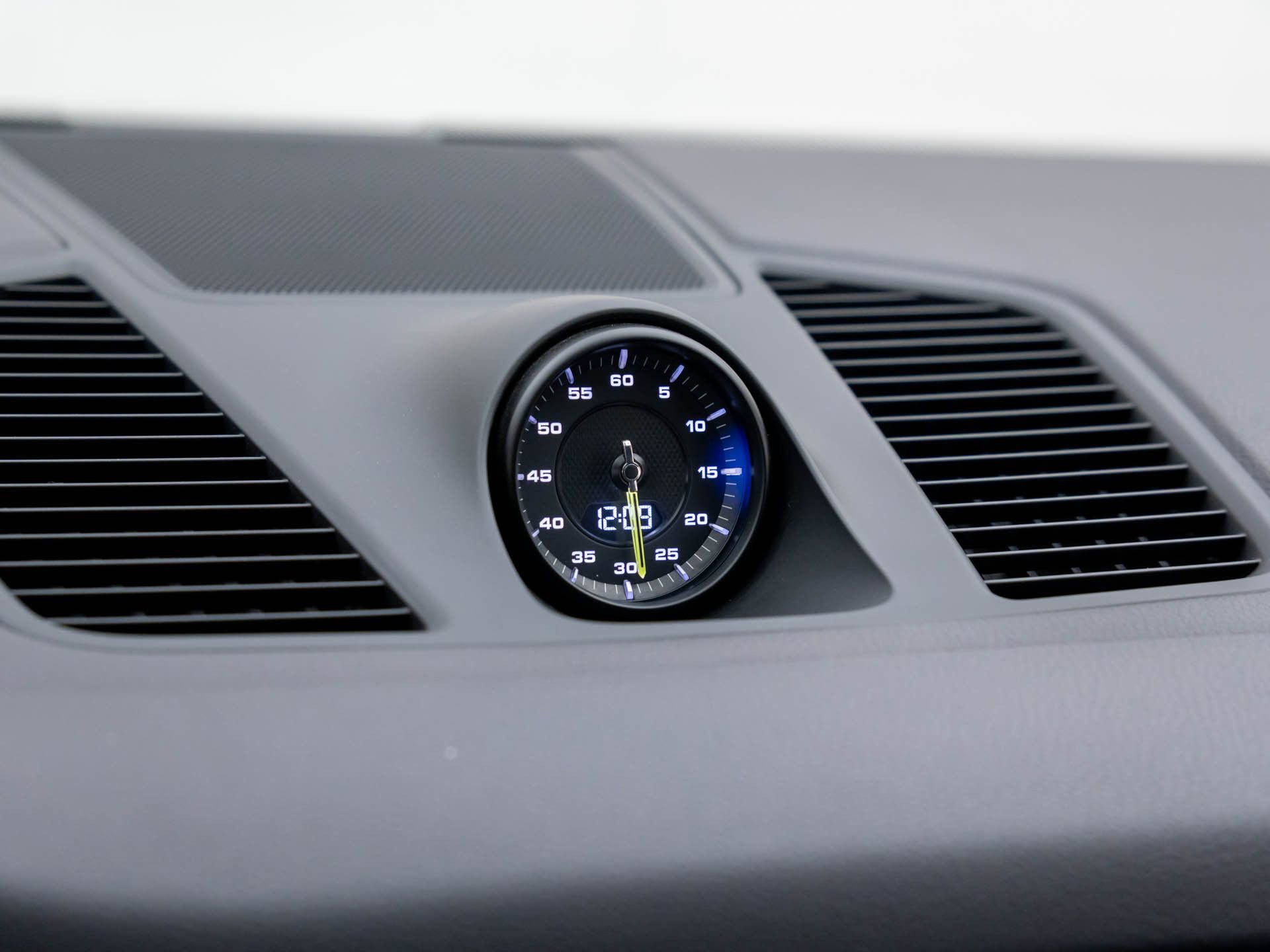 Used 2021 Porsche Cayenne E-Hybrid image 21