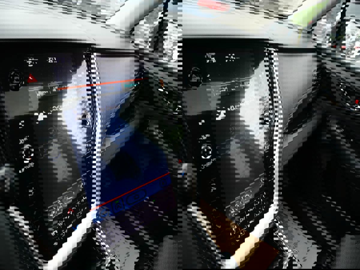 Used 2020 Subaru Outback Premium image 13