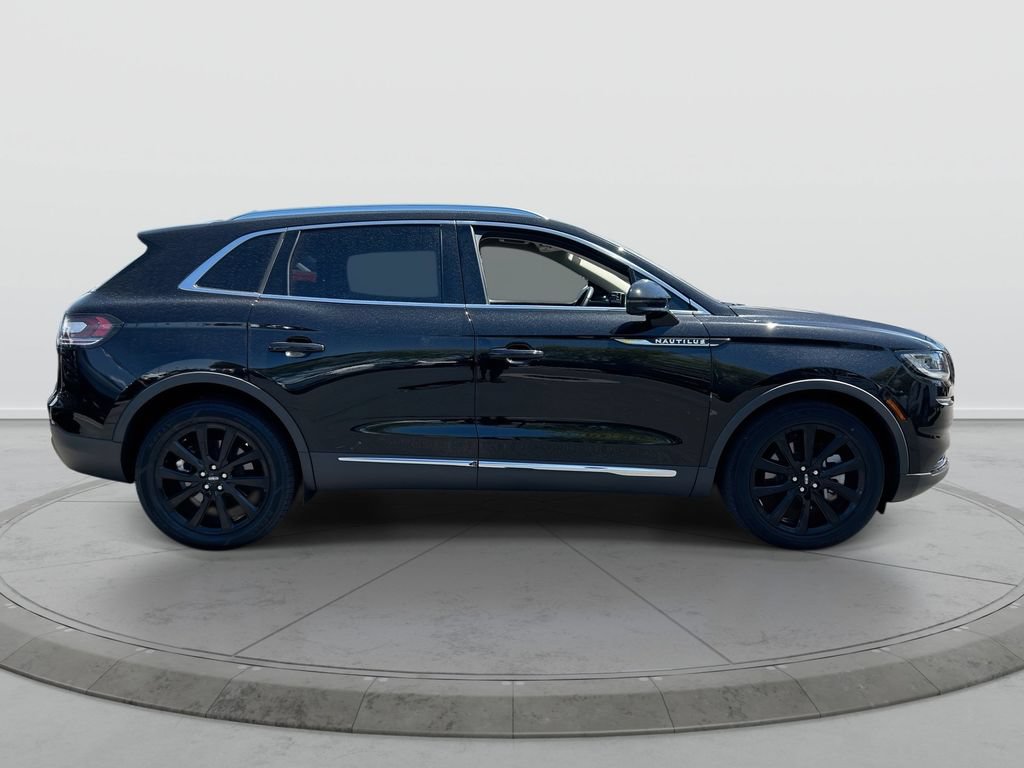 Used 2023 Lincoln Nautilus Reserve w/ Monochromatic Package AWD/4WD image 9