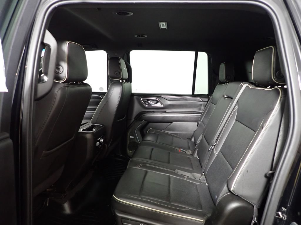 Used 2021 GMC Yukon XL SLT AWD/4WD image 35