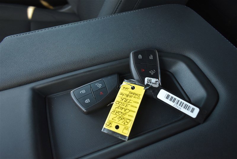 Used 2024 Chevrolet Silverado 3500 W/T image 20