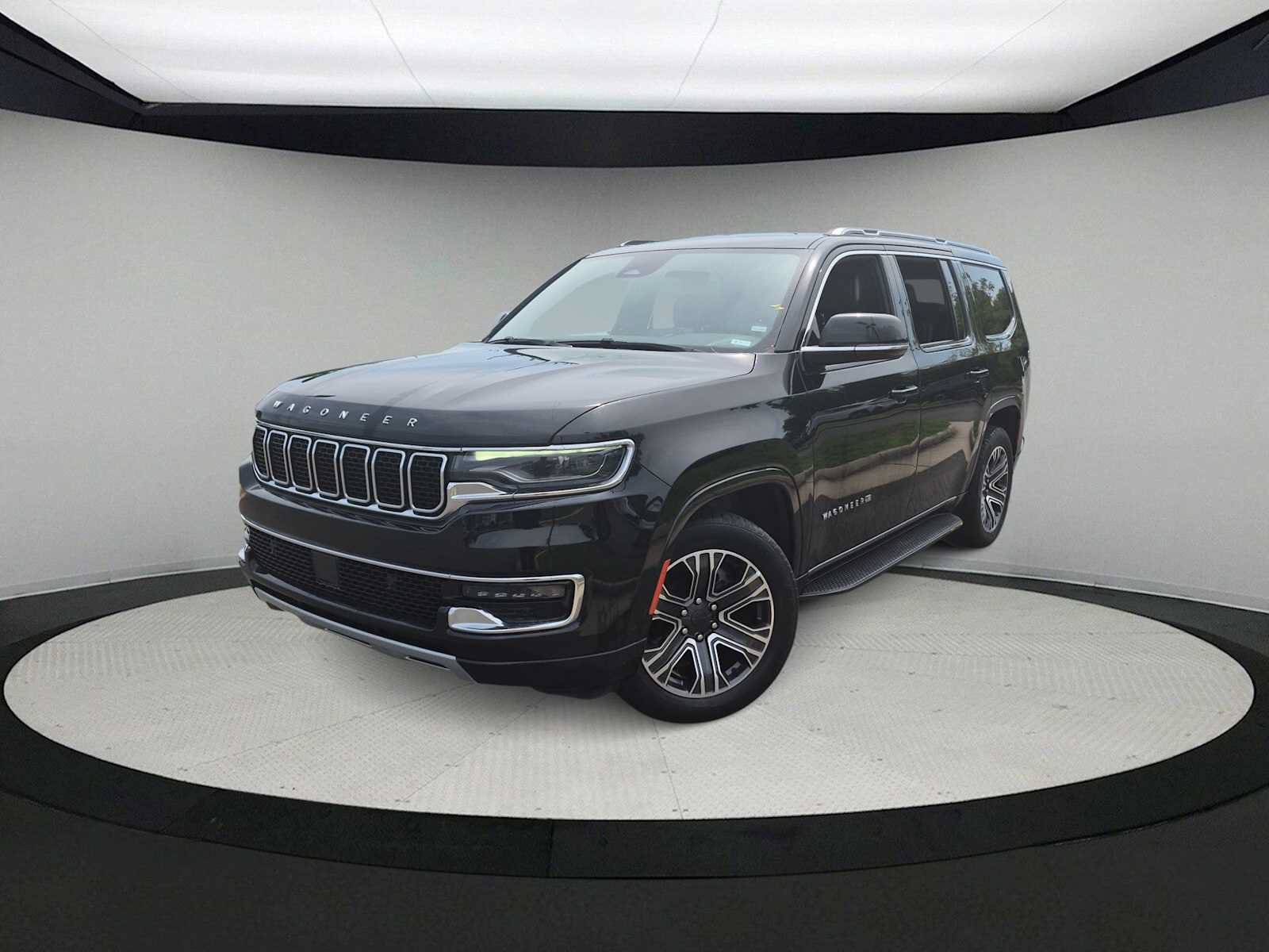 Used 2024 Jeep Wagoneer Series II w/ Flexible Seating Group AWD/4WD image 1