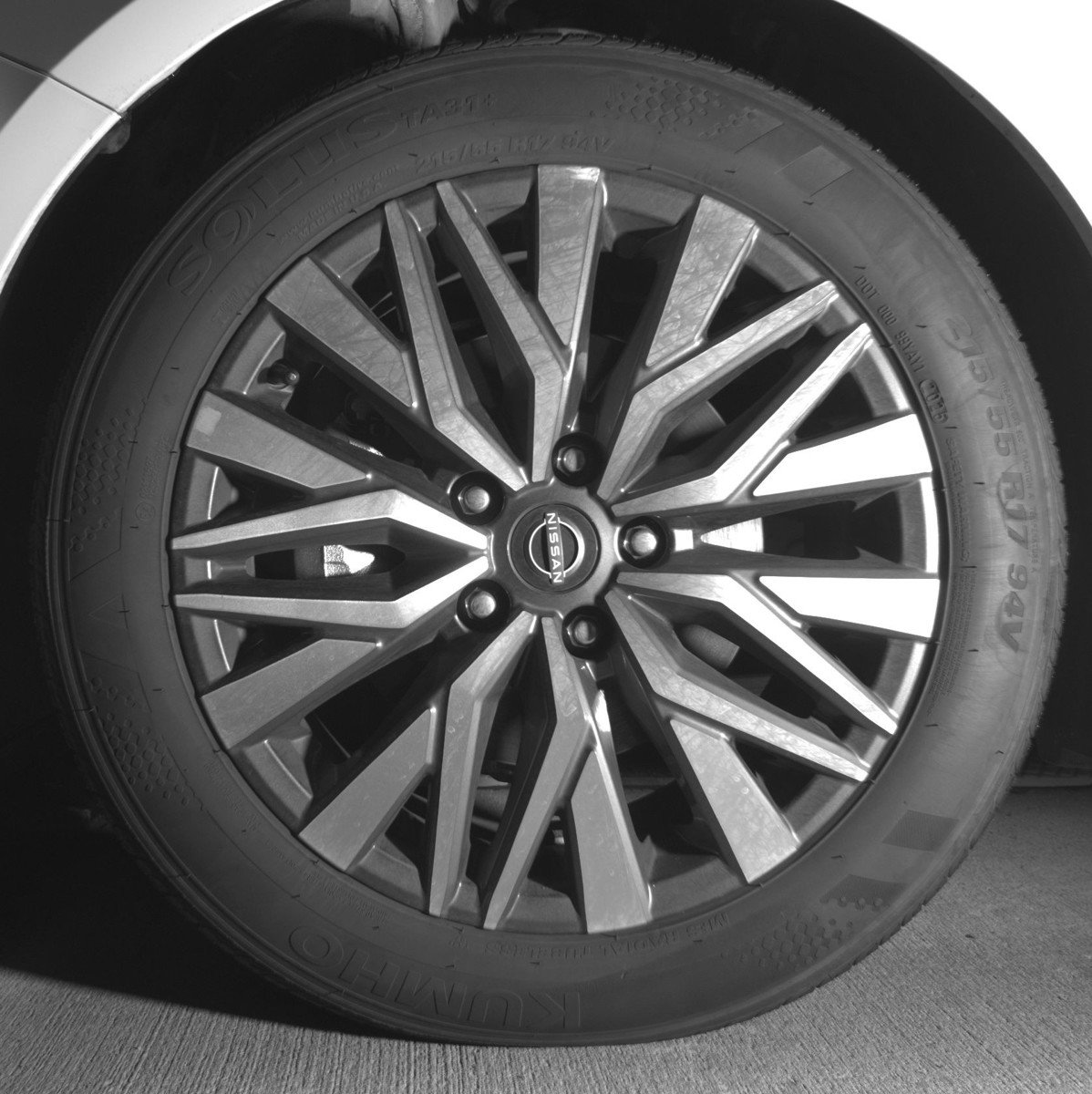 Used 2025 Nissan Altima 2.5 SV image 12