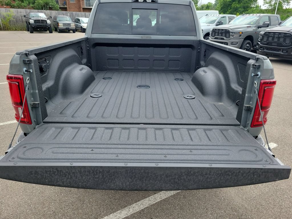 New 2026 RAM 2500 Laramie AWD/4WD image 6