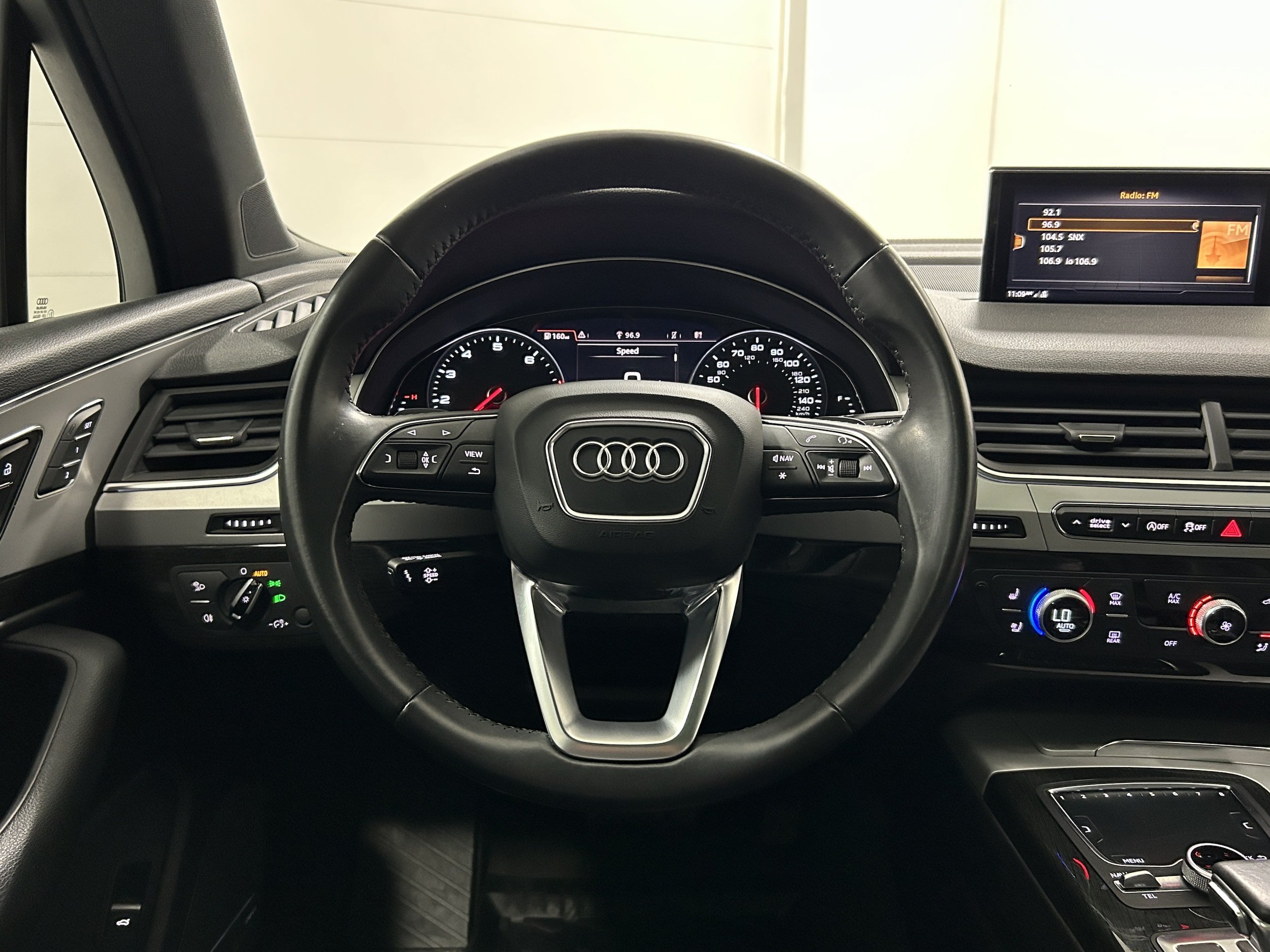 Used 2018 Audi Q7 2.0T Premium Plus w/ Premium Plus Package AWD/4WD image 13