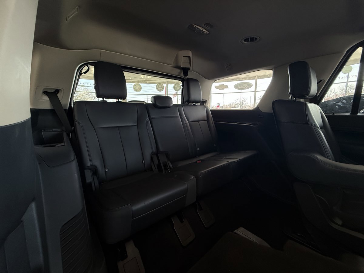 Used 2024 Ford Expedition XLT image 26