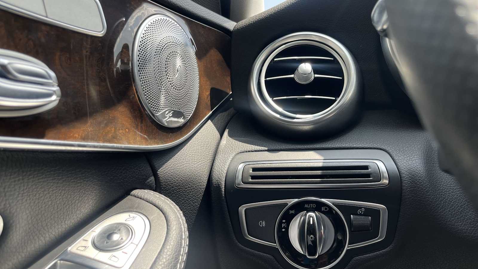 Used 2017 Mercedes-Benz C 300 4MATIC Sedan image 43