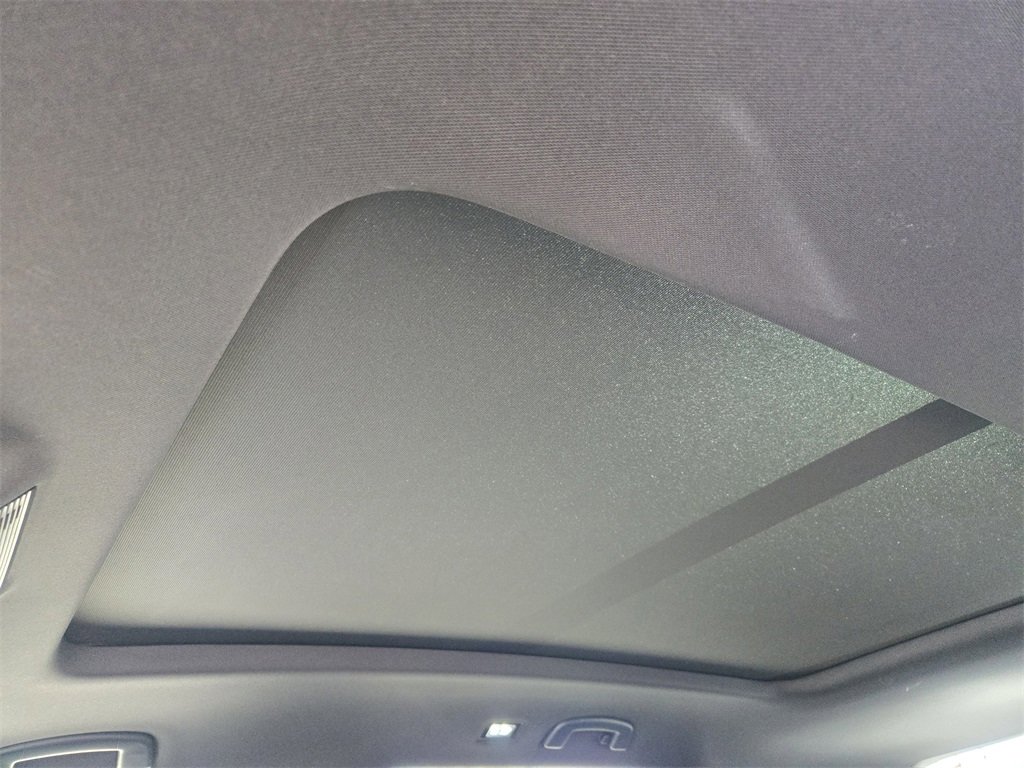 New 2026 Volkswagen Atlas Cross Sport SE image 20