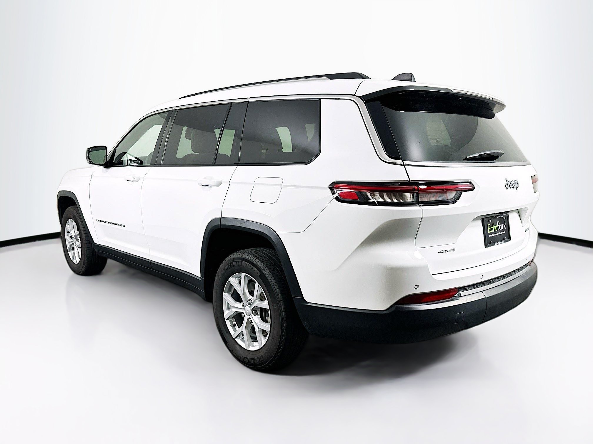 Used 2023 Jeep Grand Cherokee L Limited AWD/4WD image 5