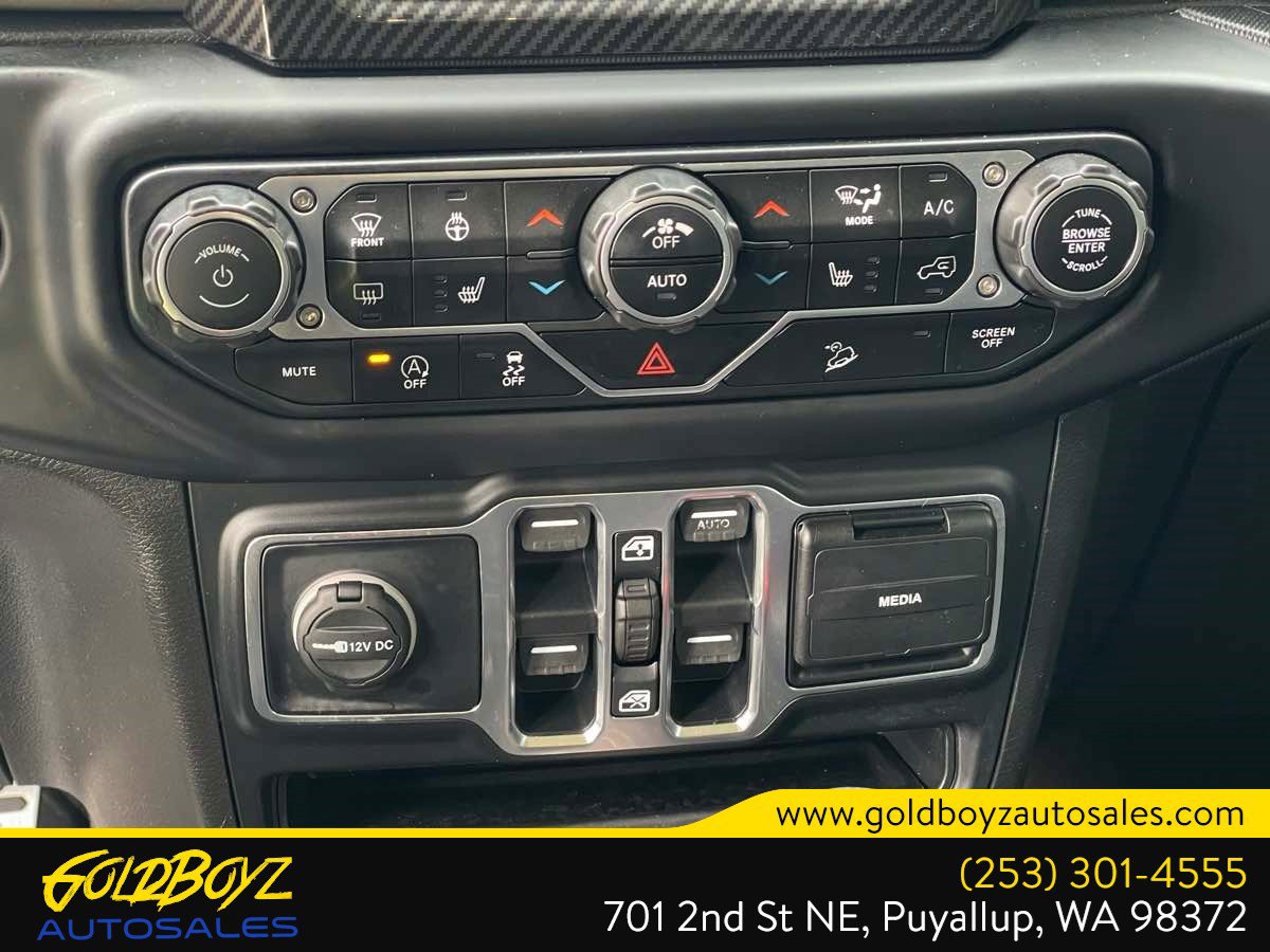 Used 2019 Jeep Wrangler Unlimited Sport w/ Technology Group AWD/4WD image 24