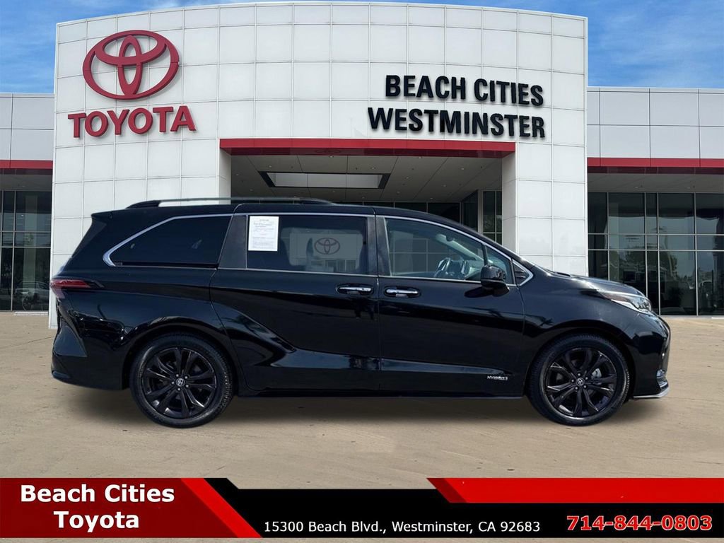 Certified 2021 Toyota Sienna XSE w/ XSE Plus Package FWD image 13