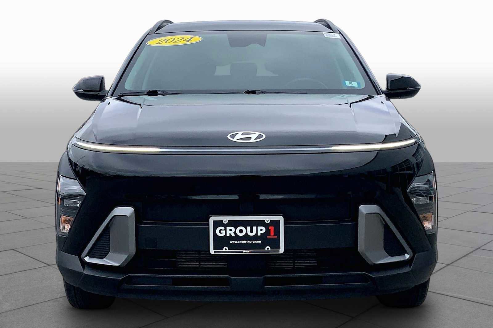 Used 2024 Hyundai Kona SEL FWD image 4