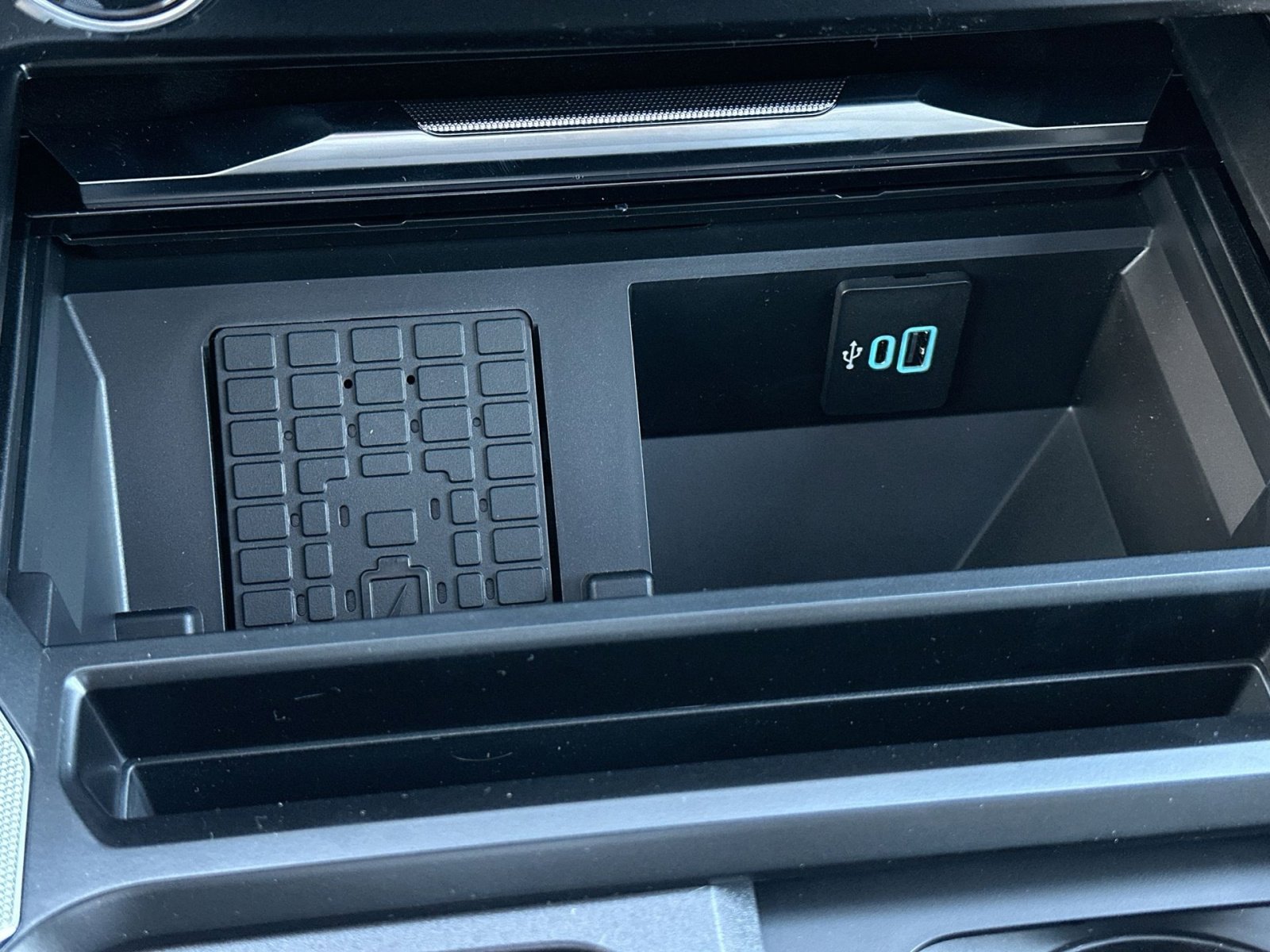 New 2026 Ford F450 Platinum w/ Platinum Plus Package image 27