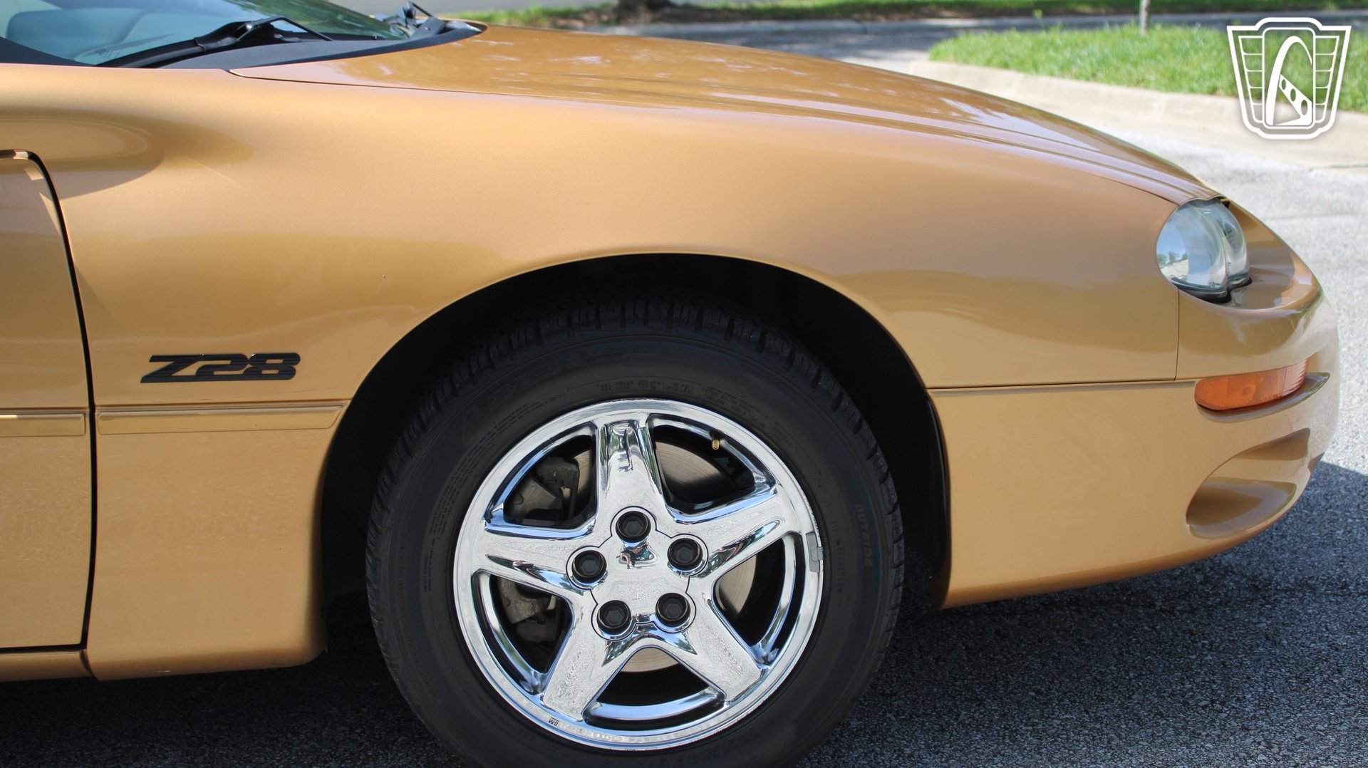 Used 1998 Chevrolet Camaro Z28 RWD image 32