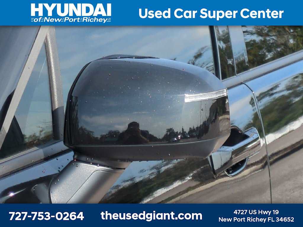 Certified 2025 Hyundai Santa Fe Limited FWD image 11