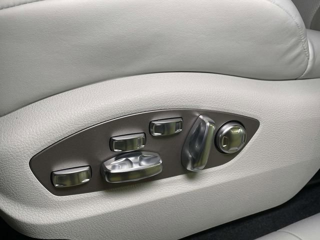 New 2026 Porsche Macan GTS image 17