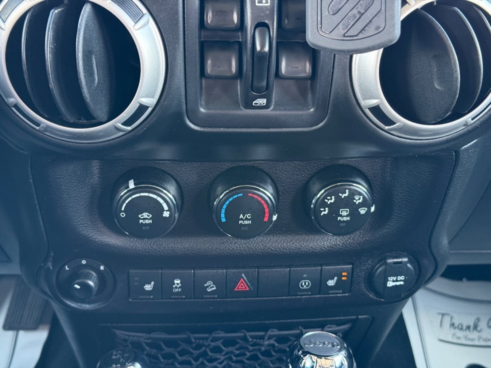 Used 2018 Jeep Wrangler Unlimited Sahara w/ Connectivity Group image 29