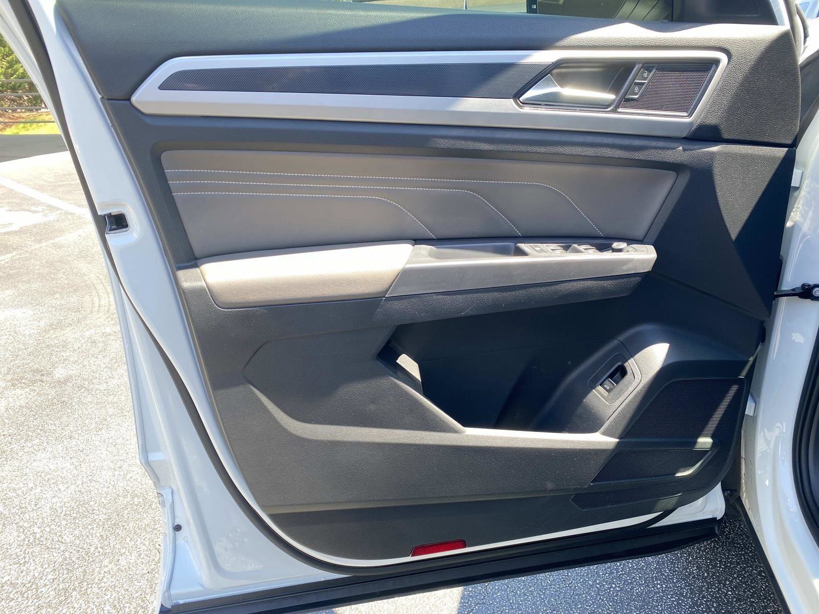 Used 2021 Volkswagen Atlas SE w/ Panoramic Sunroof Package image 22