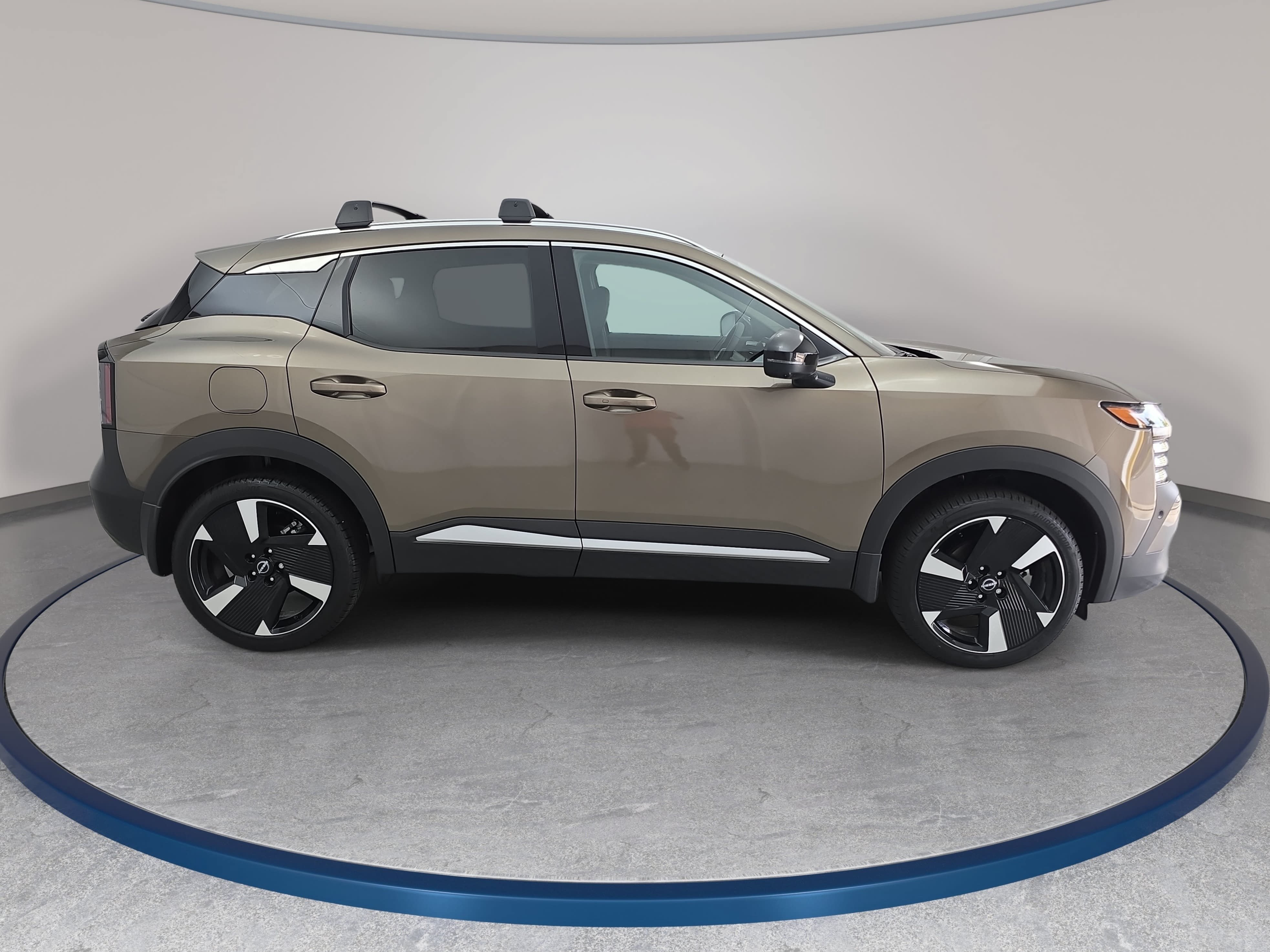 New 2026 Nissan Kicks SR w/ Cold Weather Package AWD/4WD image 4
