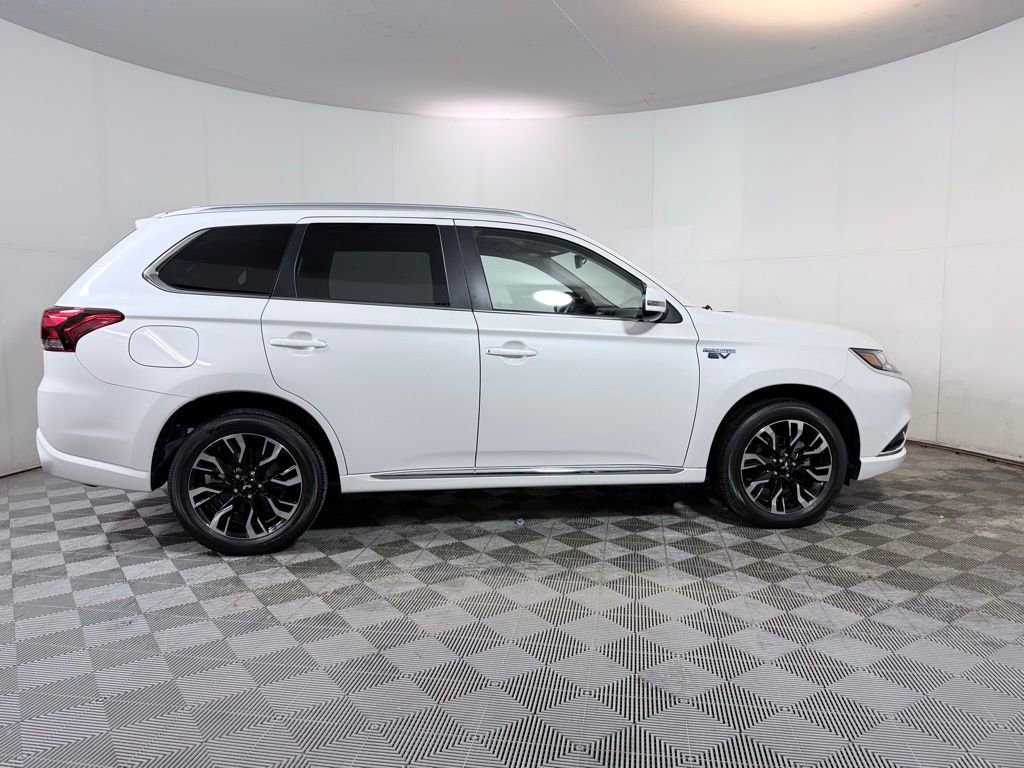 Used 2018 Mitsubishi Outlander SEL image 10