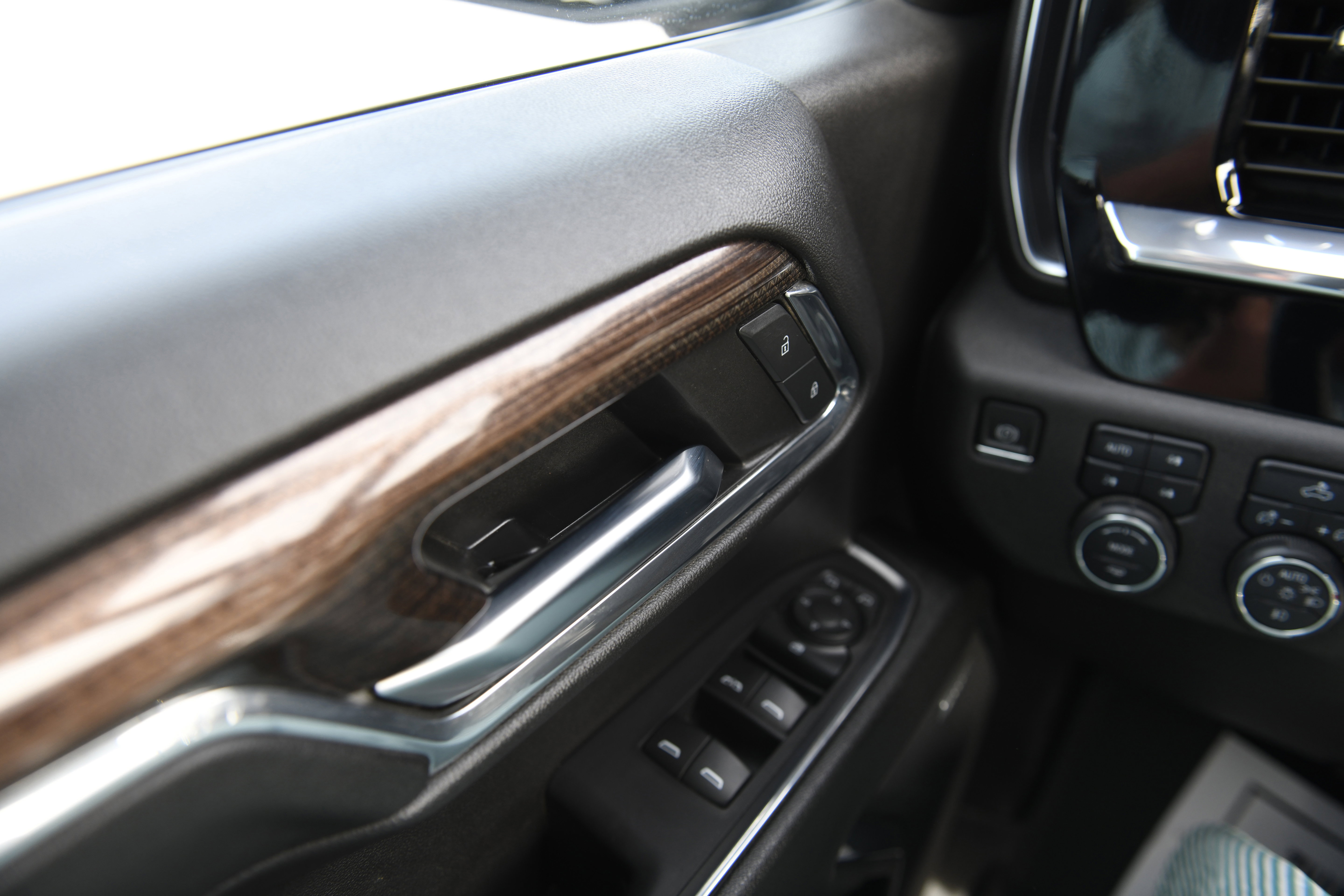 Used 2024 Chevrolet Silverado 1500 RST w/ Convenience Package II image 24