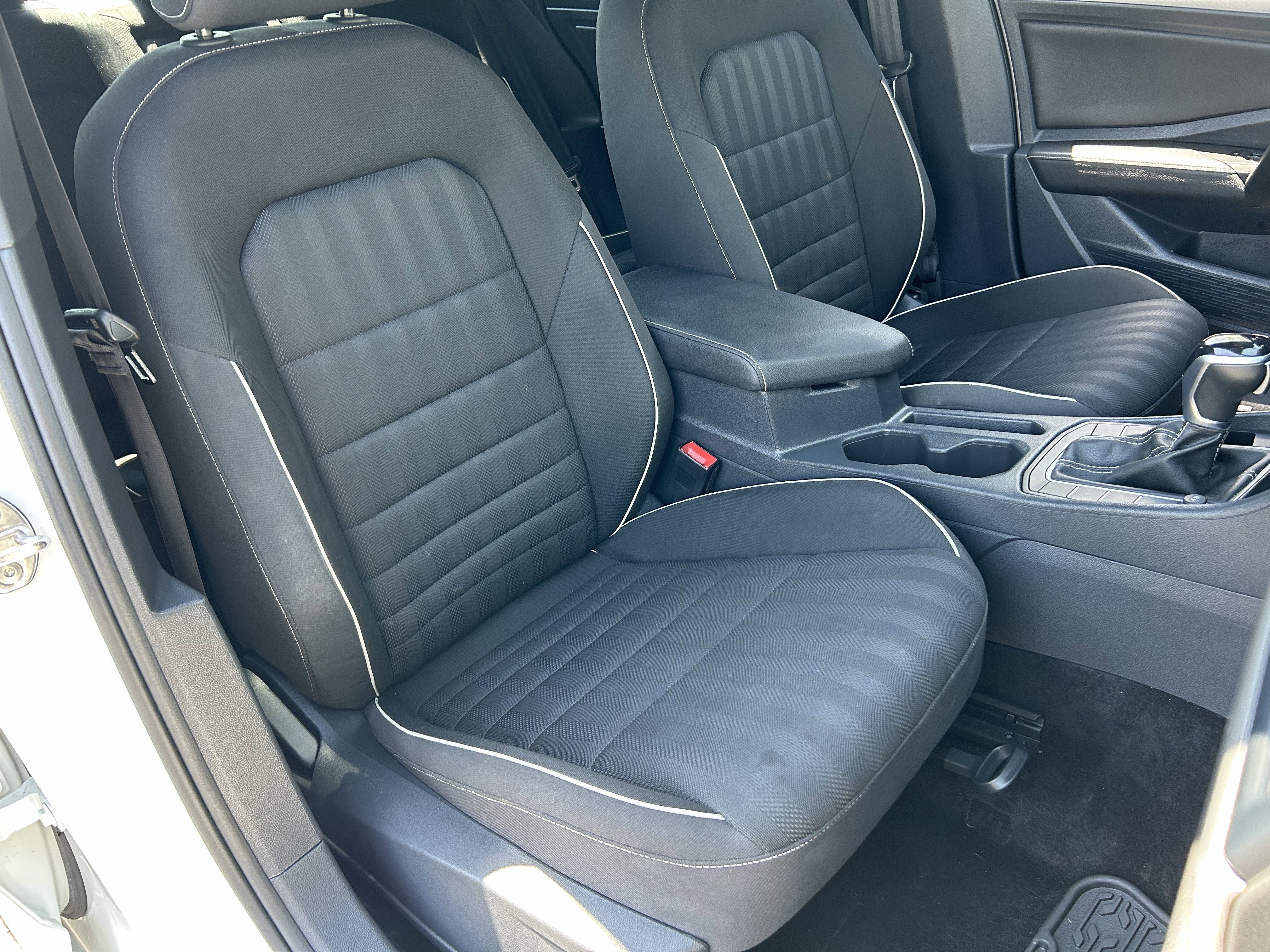 Used 2024 Volkswagen Jetta Sport FWD image 8