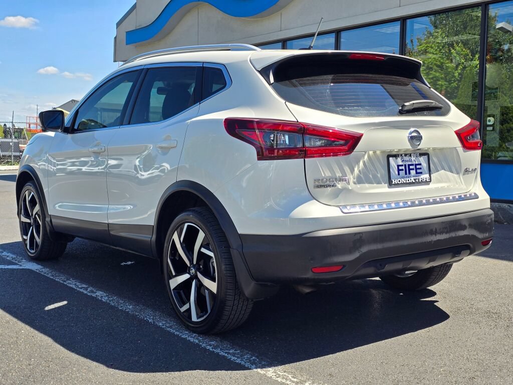 Used 2022 Nissan Rogue Sport SL AWD/4WD image 3