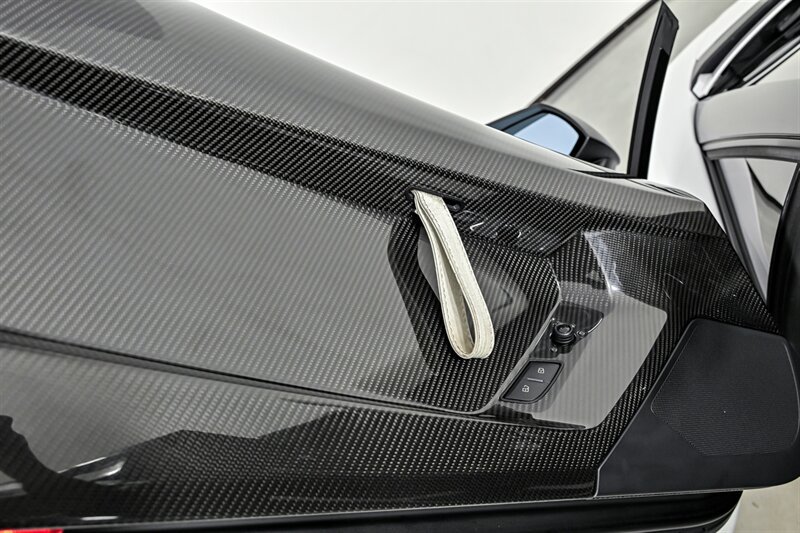 Used 2017 Lamborghini Aventador LP 750-4 Superveloce AWD/4WD image 13