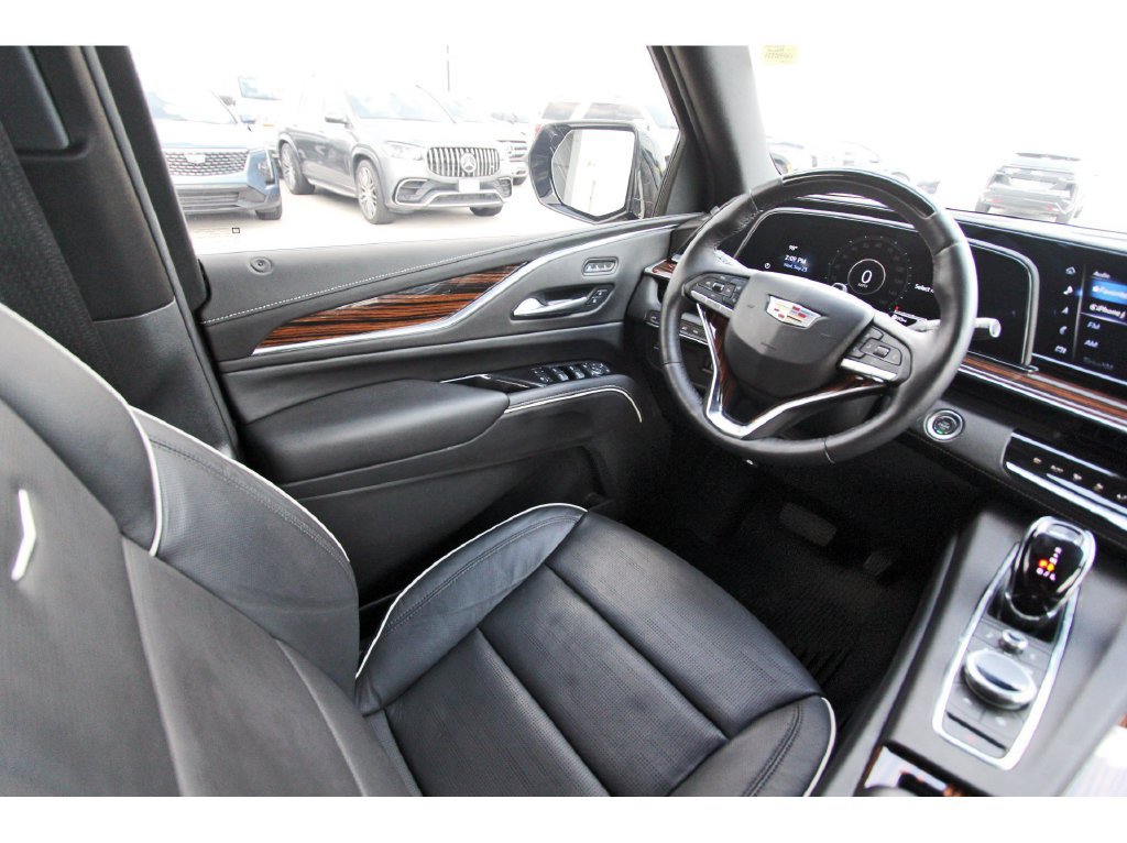 Certified 2024 Cadillac Escalade Premium Luxury AWD/4WD image 8
