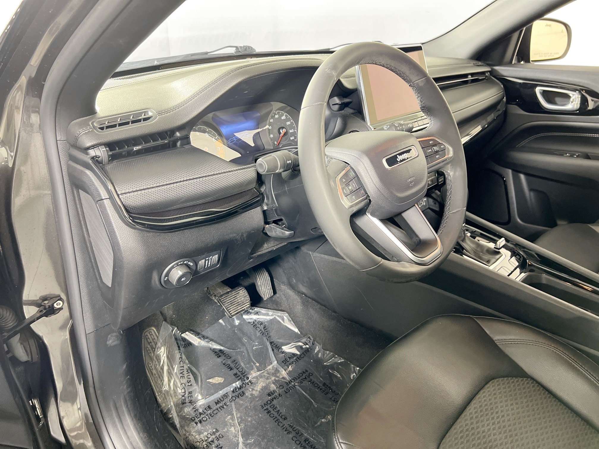 Used 2022 Jeep Compass Latitude AWD/4WD image 9