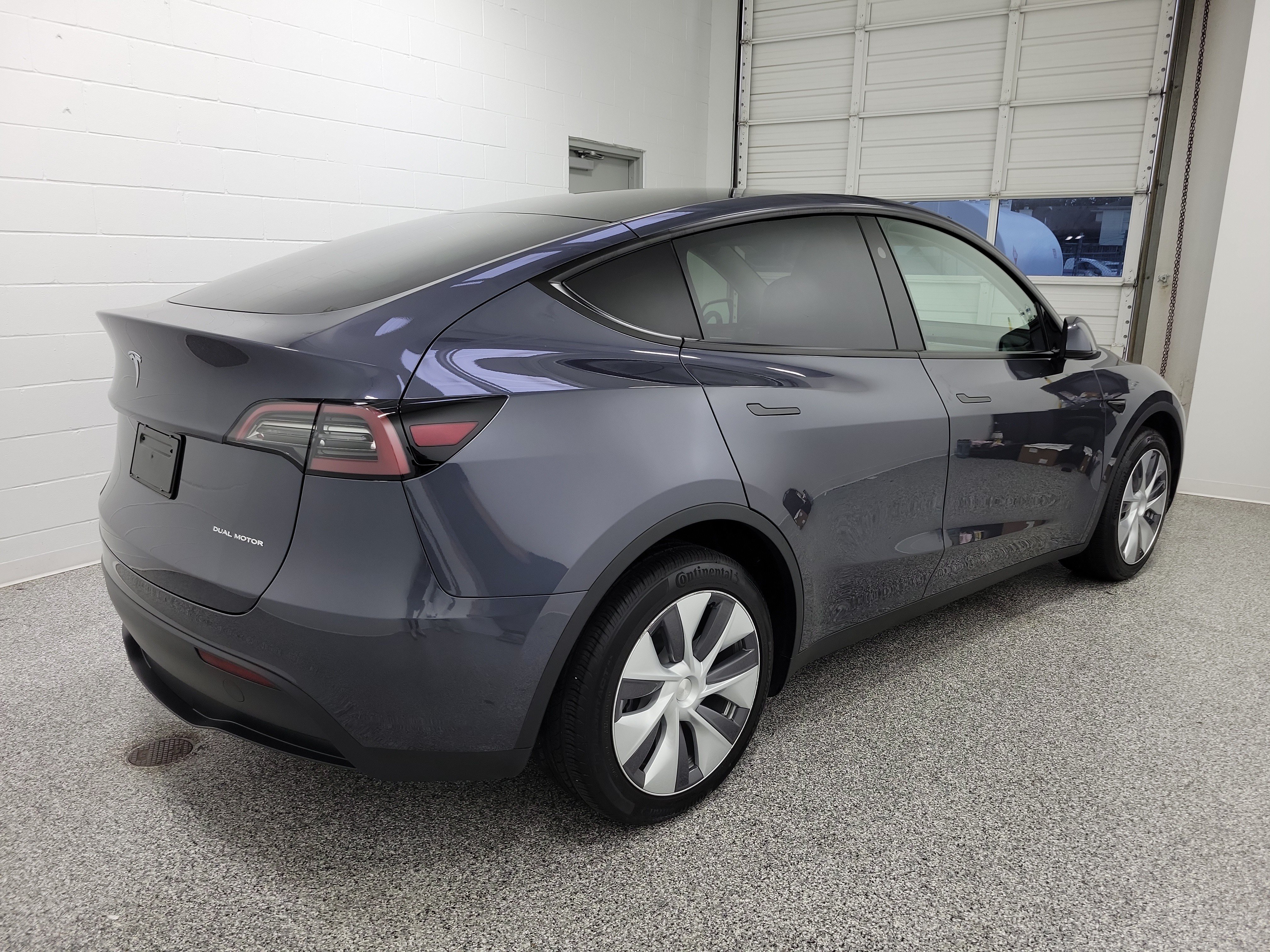 Used 2023 Tesla Model Y Long Range AWD/4WD image 3