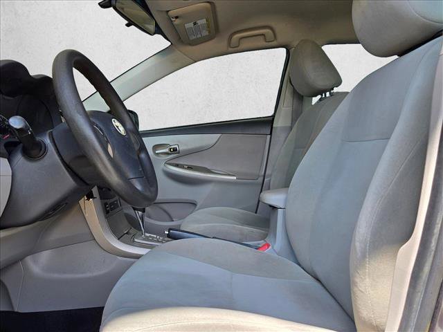 Used 2013 Toyota Corolla LE FWD image 7