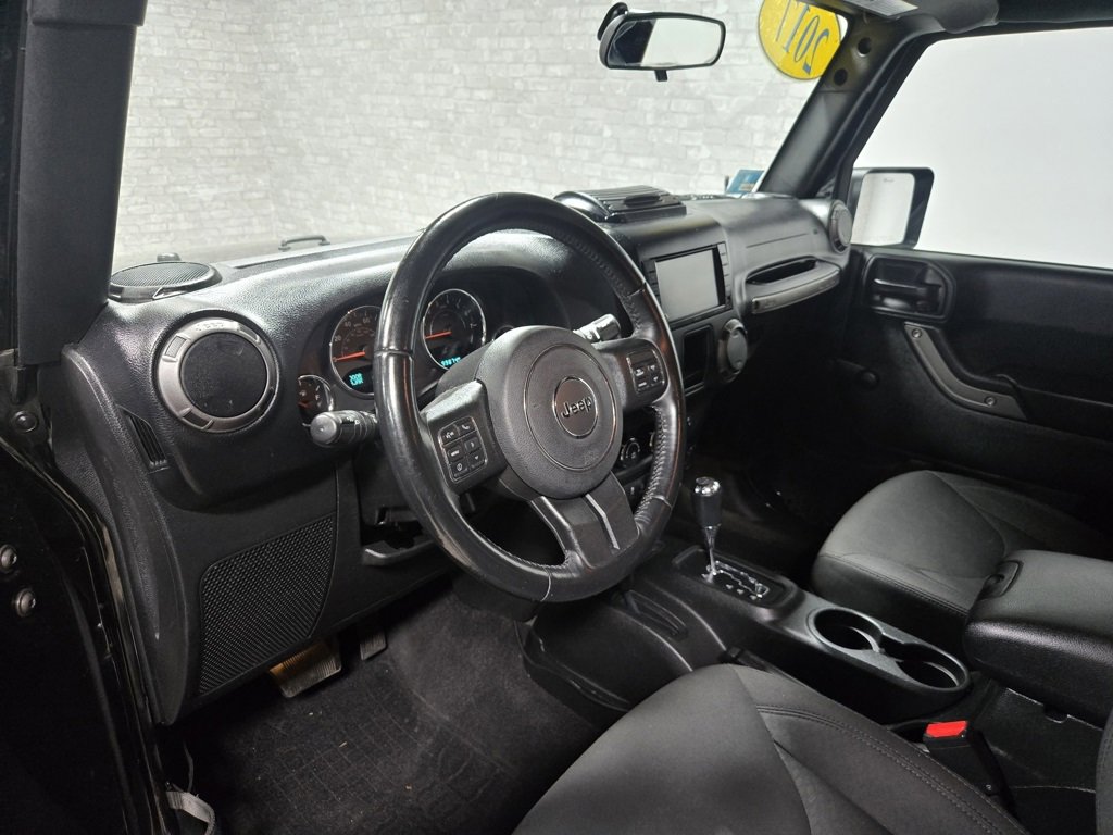 Used 2017 Jeep Wrangler Unlimited Sport w/ Connectivity Group image 11