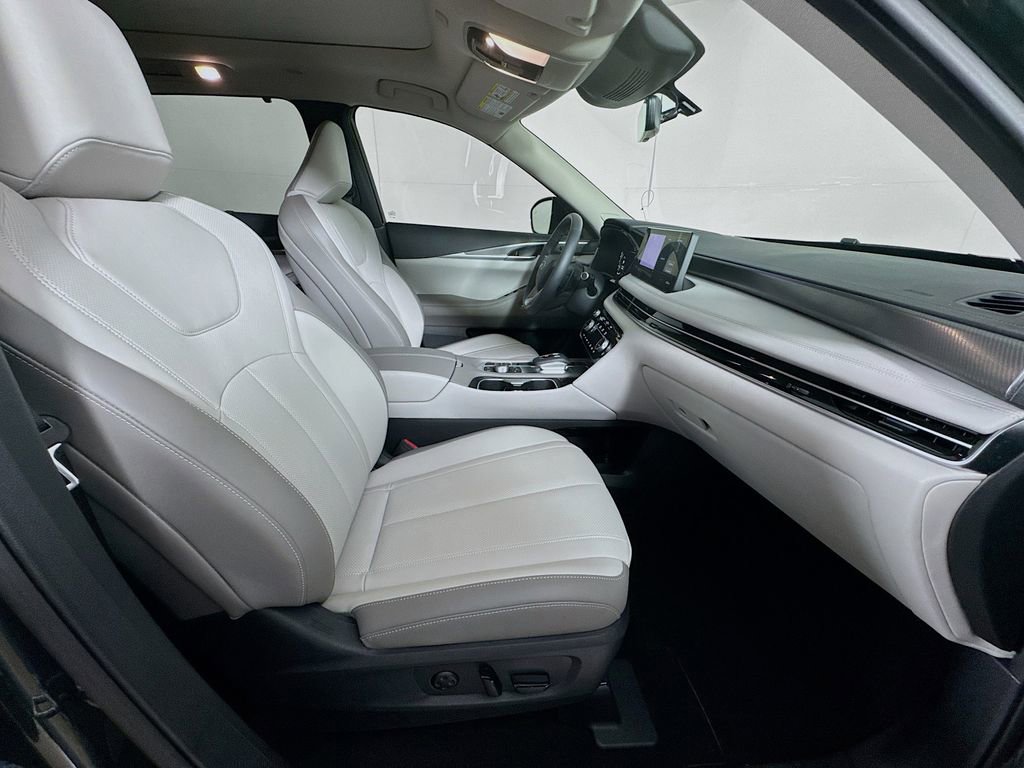 Used 2026 INFINITI QX60 Luxe w/ Cargo Package image 36