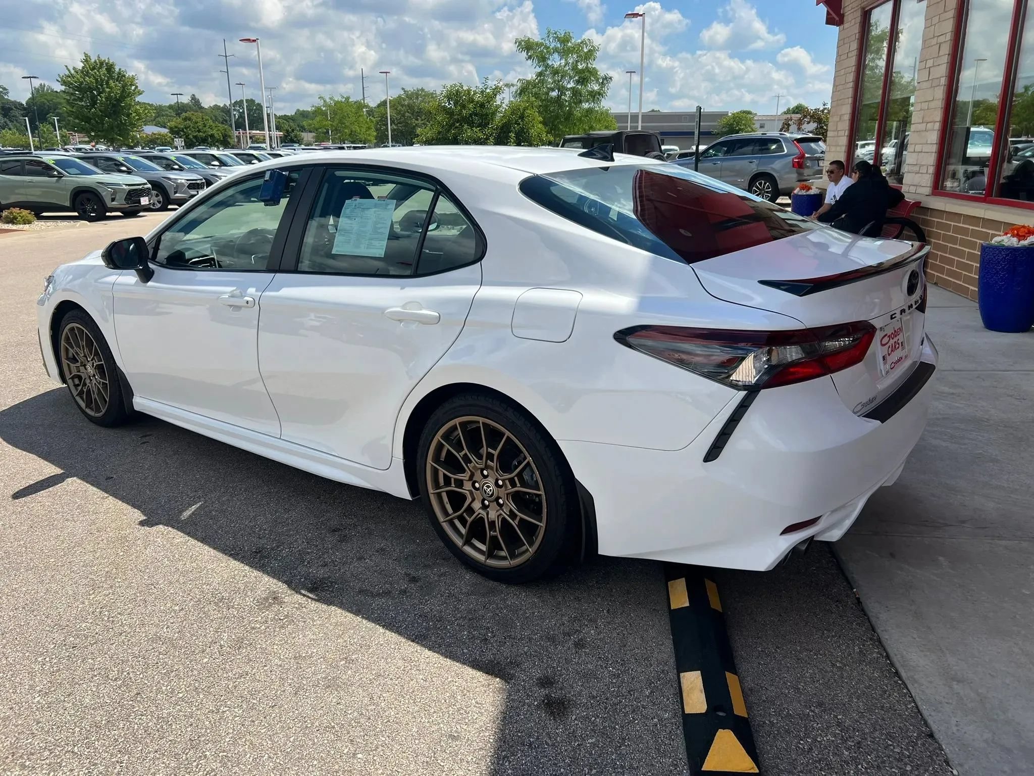 Used 2023 Toyota Camry SE w/ Convenience Package FWD image 5