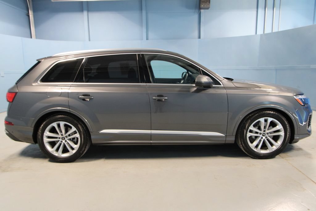 Used 2025 Audi Q7 3.0T Prestige w/ Prestige Package AWD/4WD image 37