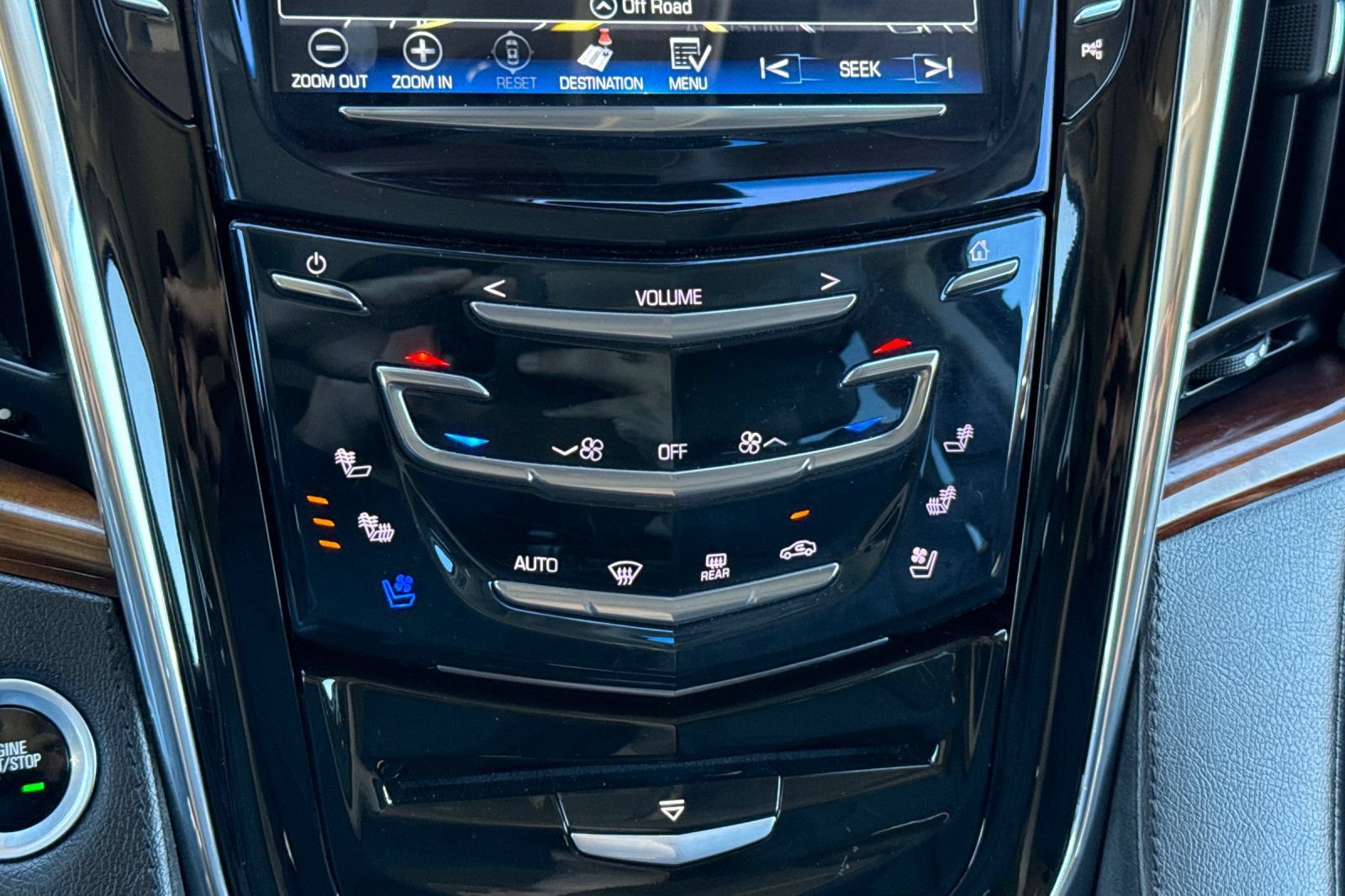 Used 2017 Cadillac Escalade ESV Luxury RWD image 22