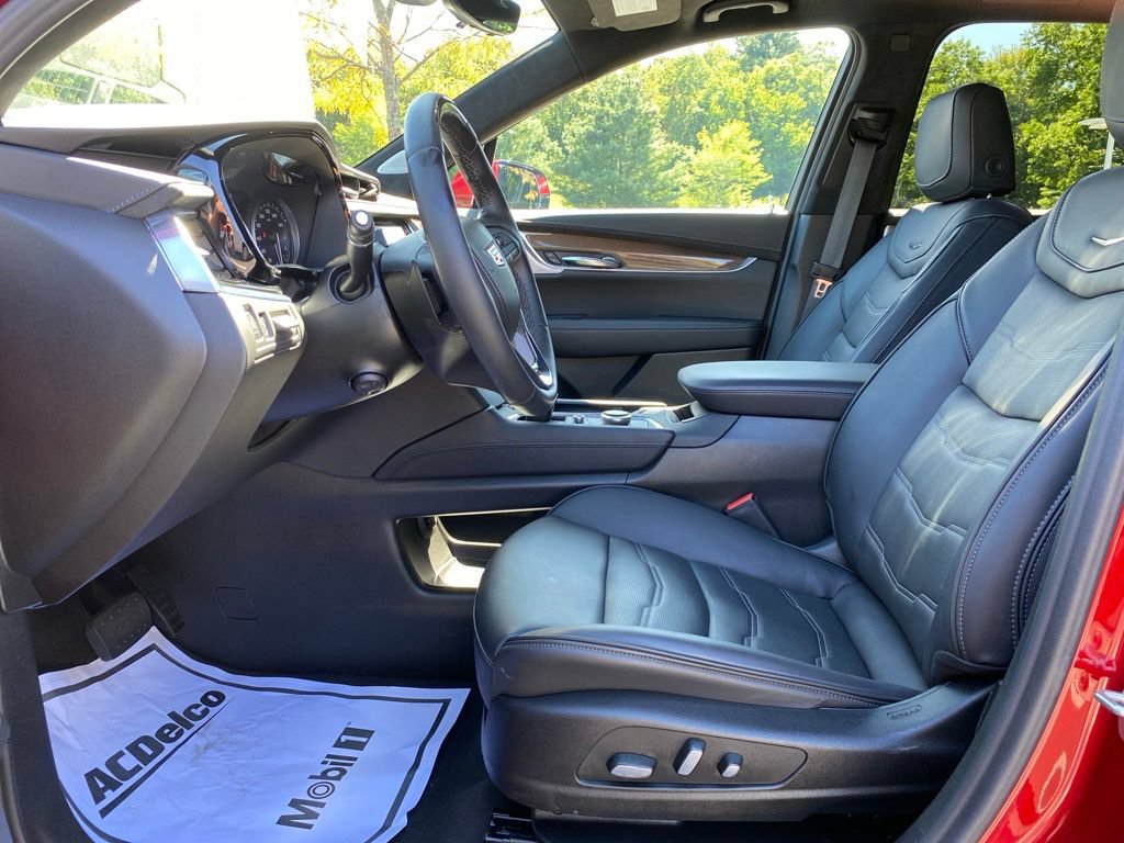 Certified 2025 Cadillac XT6 Premium Luxury w/ Platinum Package AWD/4WD image 17