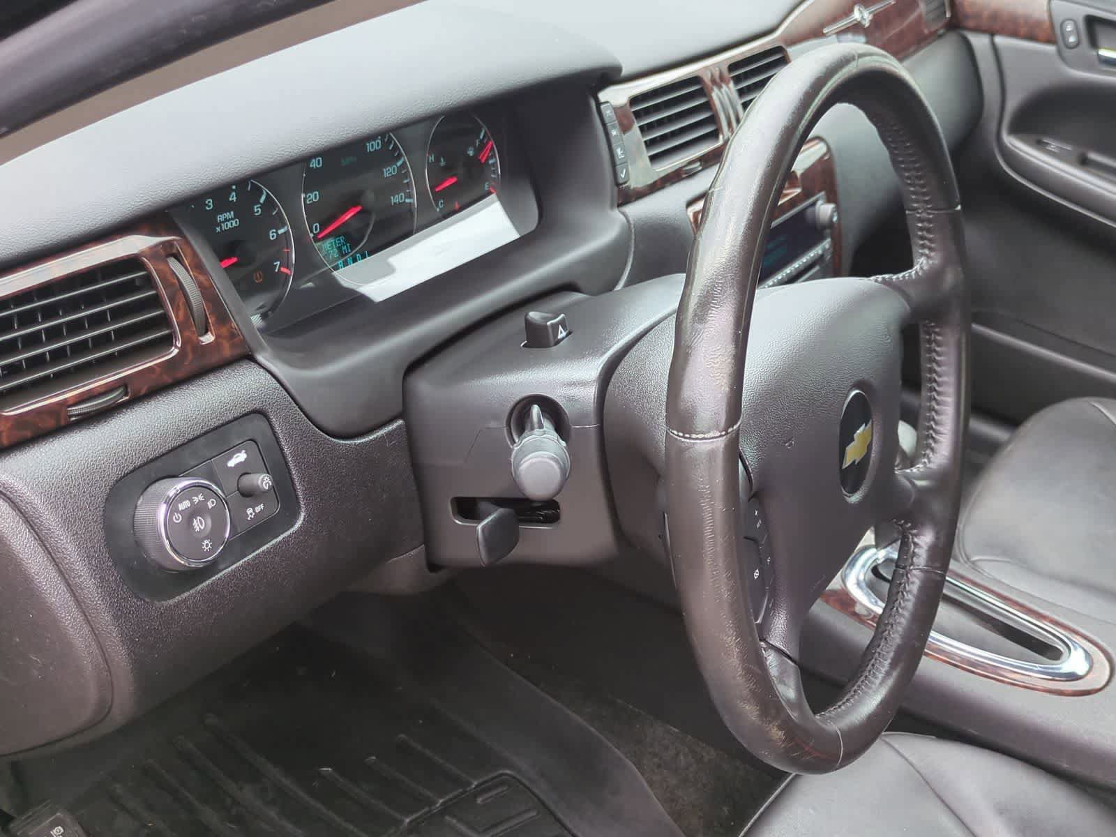 Used 2012 Chevrolet Impala LTZ FWD image 10