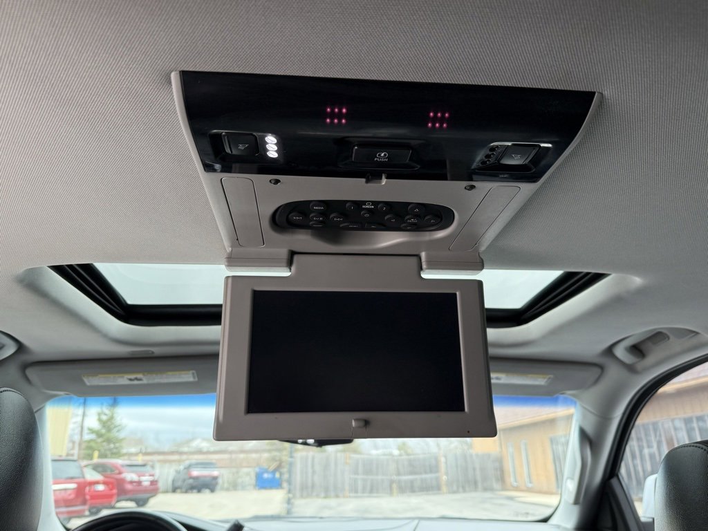 Used 2017 Cadillac Escalade Luxury image 19