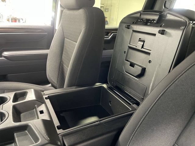 Used 2023 Chevrolet Silverado 1500 LT AWD/4WD image 16