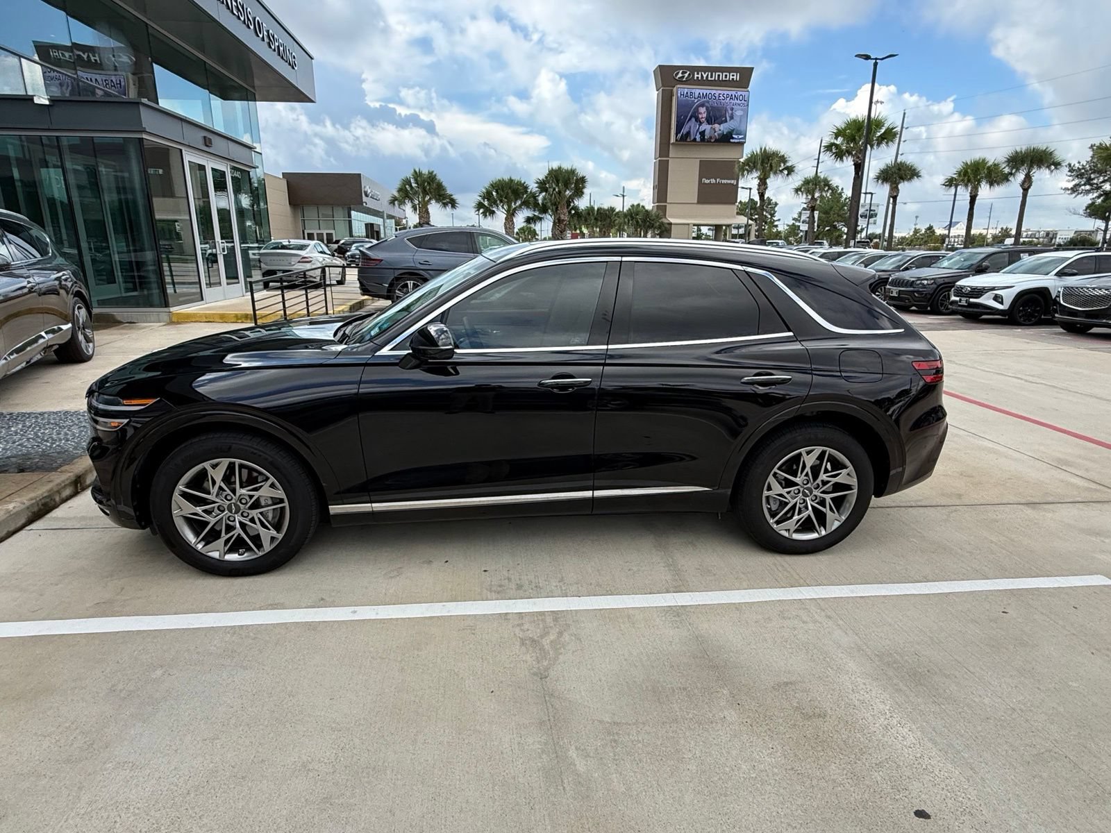 Certified 2024 Genesis GV70 2.5T w/ Advanced Package AWD/4WD image 3