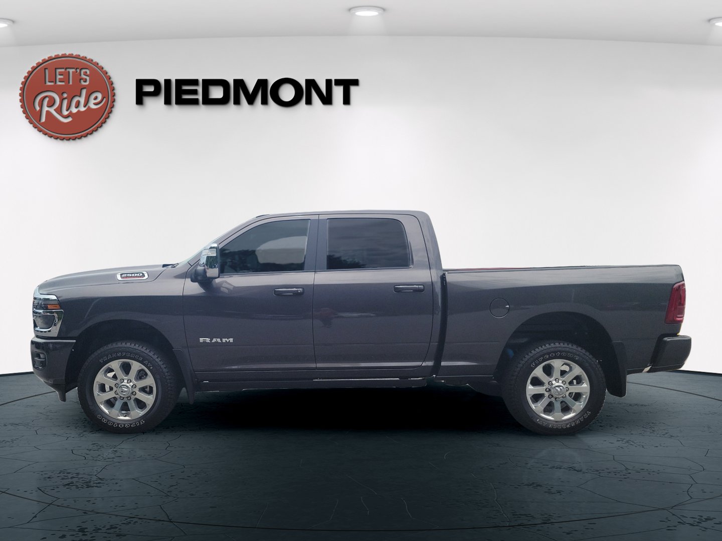 New 2026 RAM 2500 Laramie AWD/4WD image 10
