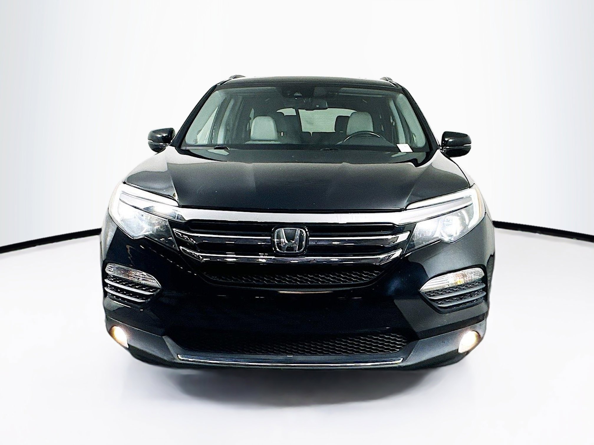 Used 2017 Honda Pilot Elite image 2